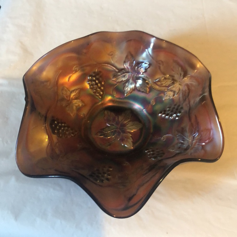 Carnival glass: outstanding grape & vine motif in mint condition; scalloped